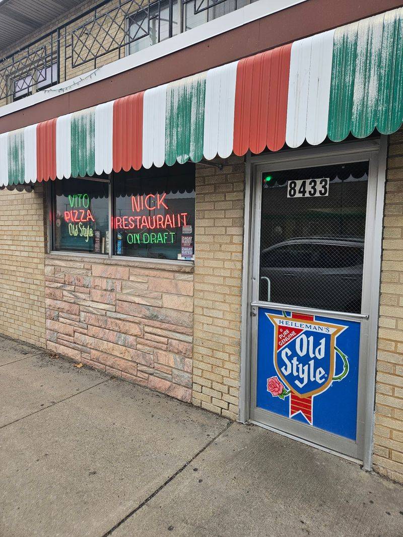 A Pizza Landmark on South Pulaski A Pizza Landmark on South Pulaski