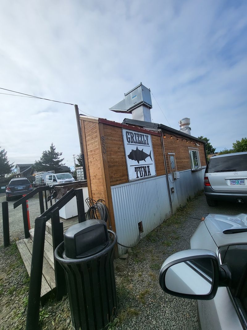 A Roadside Window With a Big Reputation