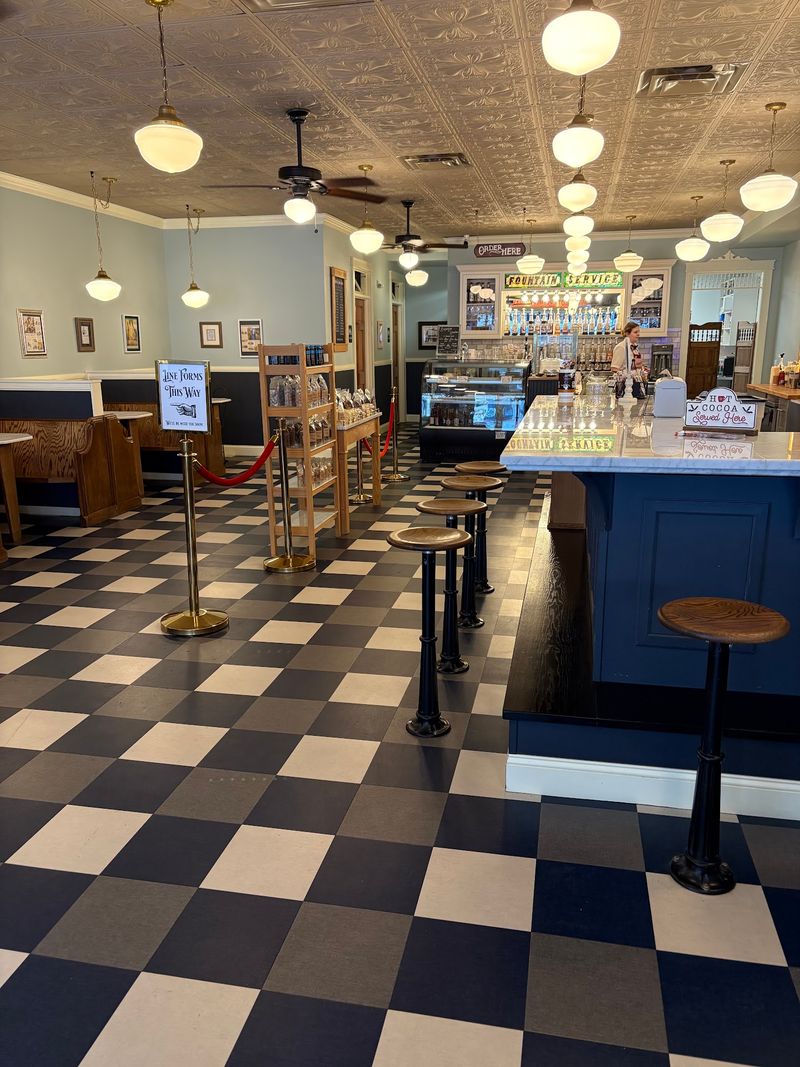 A Setting That Feels Like Another Era