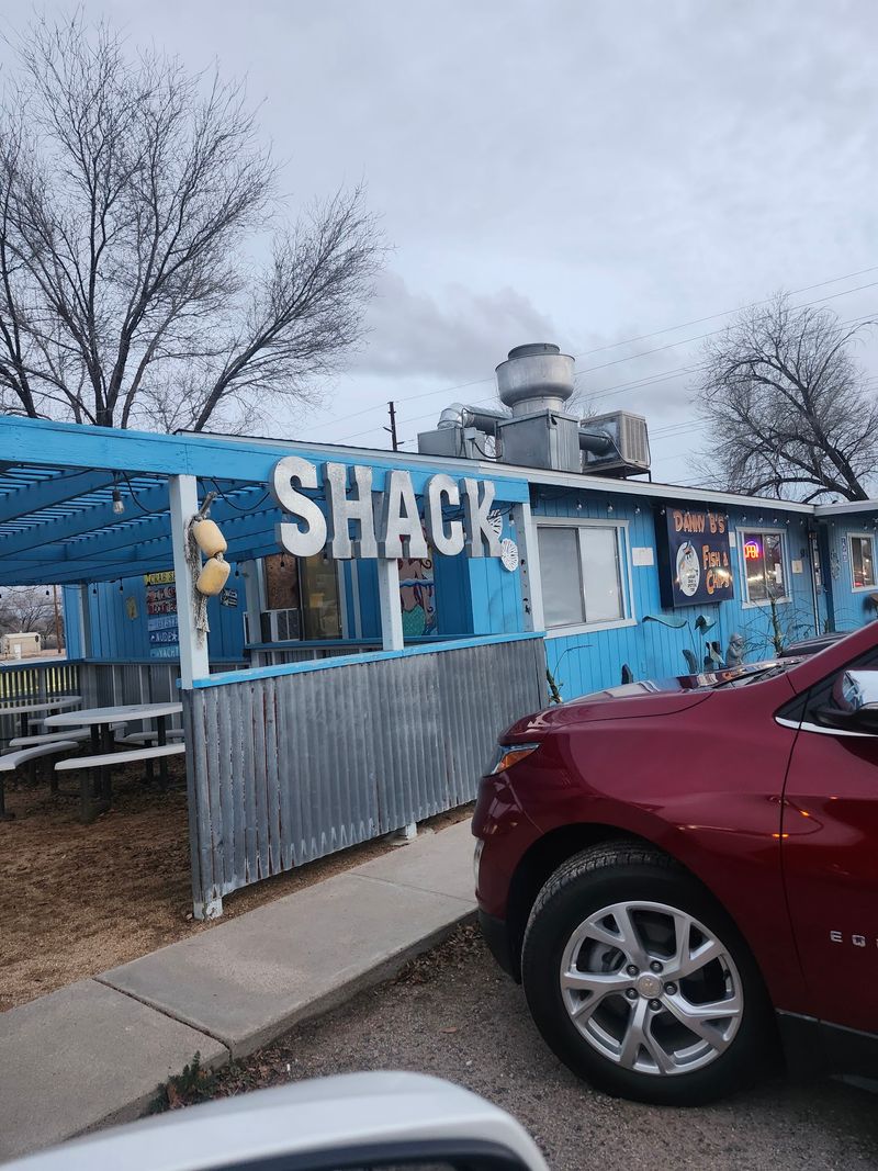 A Shack That Fools You at First Glance A Shack That Fools You at First Glance