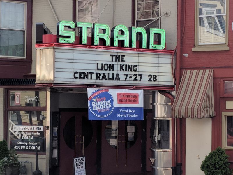A Sightline Tip for Shorter Moviegoers