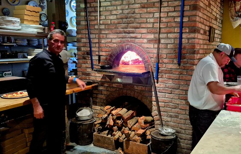 A Slice of Naples on Rainier Avenue