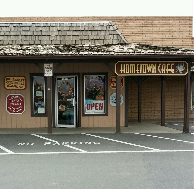 A Strip Mall Surprise on Lemmon Drive