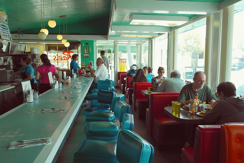 A Time Capsule on Pico Boulevard