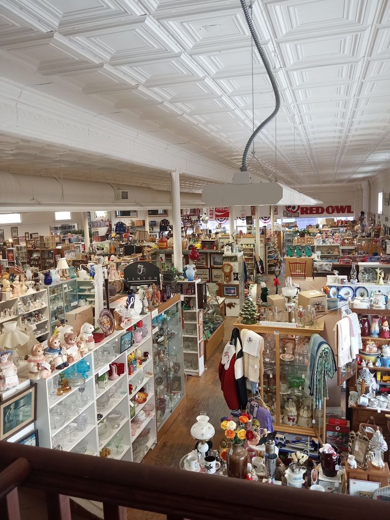 A Two-Story Wonderland In Rogers