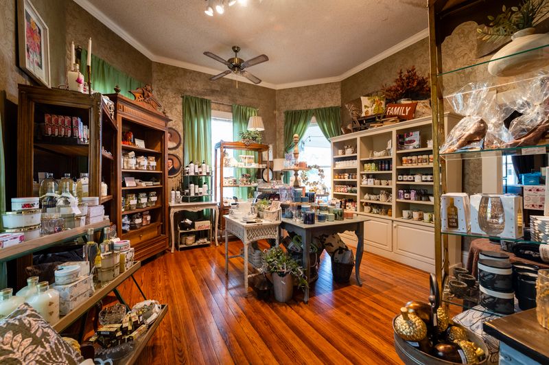 A Vintage Setting Where Even Dogs Get Treats A Vintage Setting Where Even Dogs Get Treats