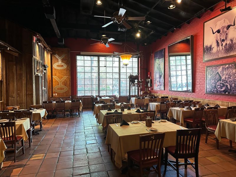 A Western Ambiance That Feels Genuine