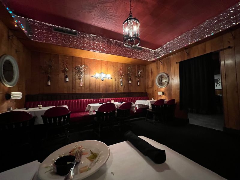 A Westside Supper Club With Deep Roots A Westside Supper Club With Deep Roots