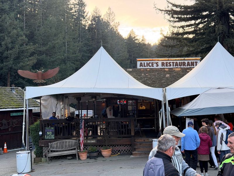 Alice's Restaurant, Woodside