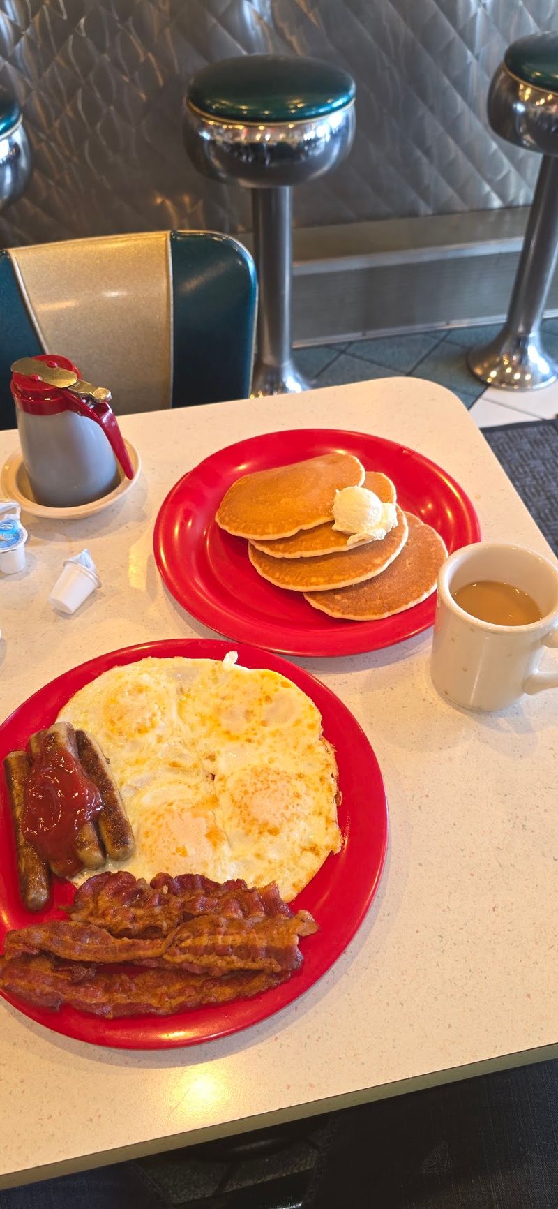 All-Day Breakfast That Never Clocks Out All-Day Breakfast That Never Clocks Out