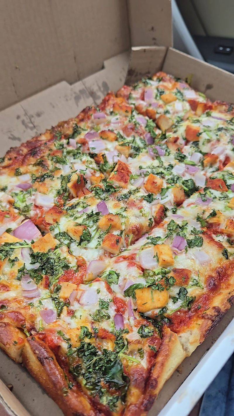 Amar Pizza, Hamtramck, Michigan