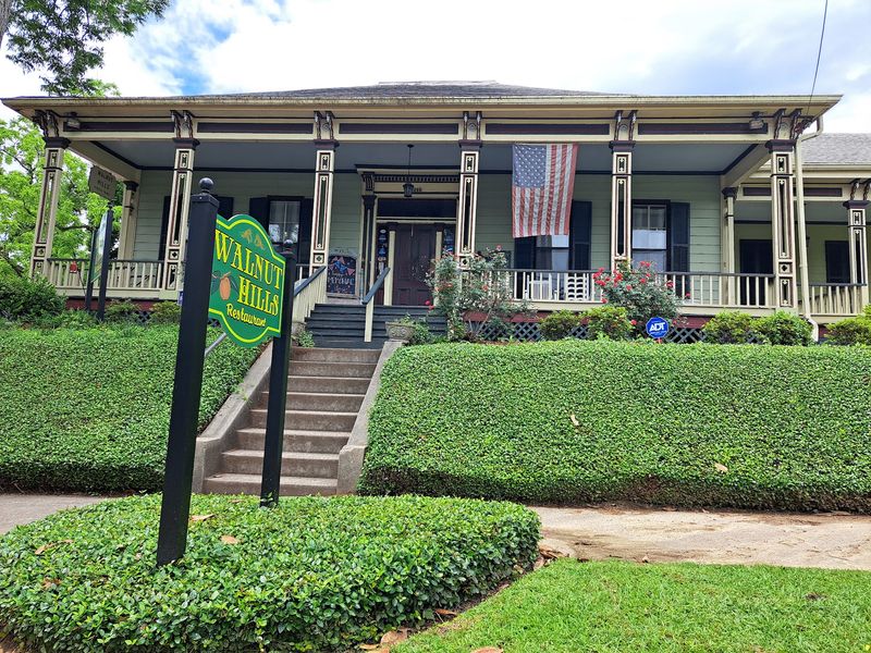 An 1880s House That Serves Supper