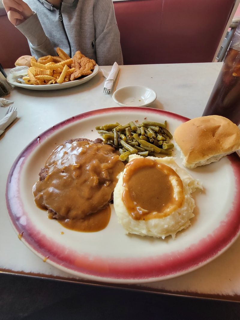 An All-Day Menu That Covers the Classics