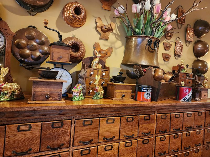 An Antique Store To Browse