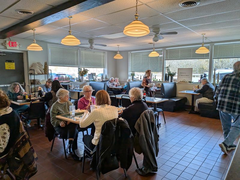 An Atmosphere Rooted In Amish Hospitality
