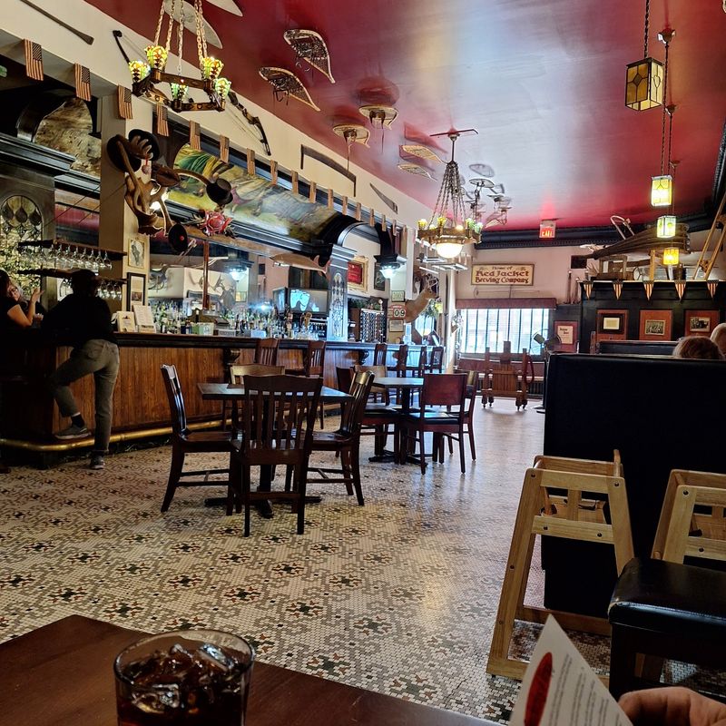 An Eclectic, Cozy Atmosphere An Eclectic, Cozy Atmosphere
