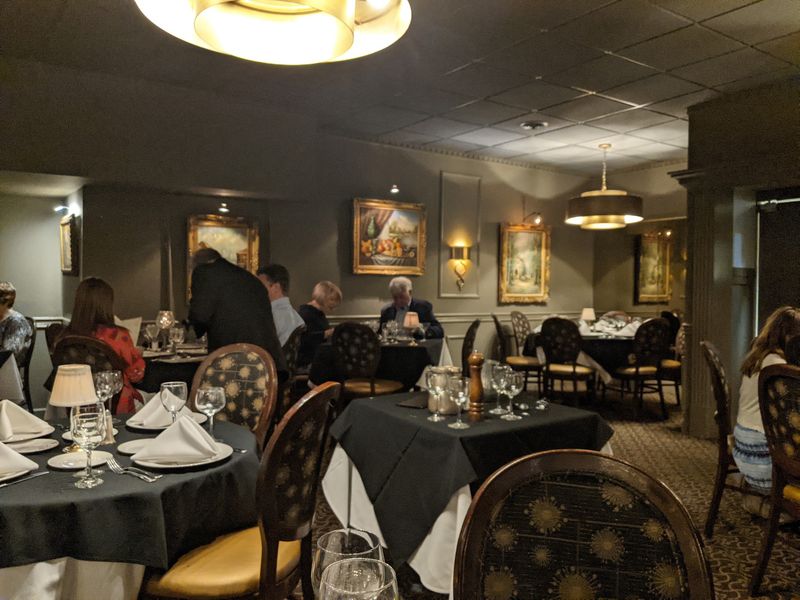 An Elegant Room That Skips the Snobbery