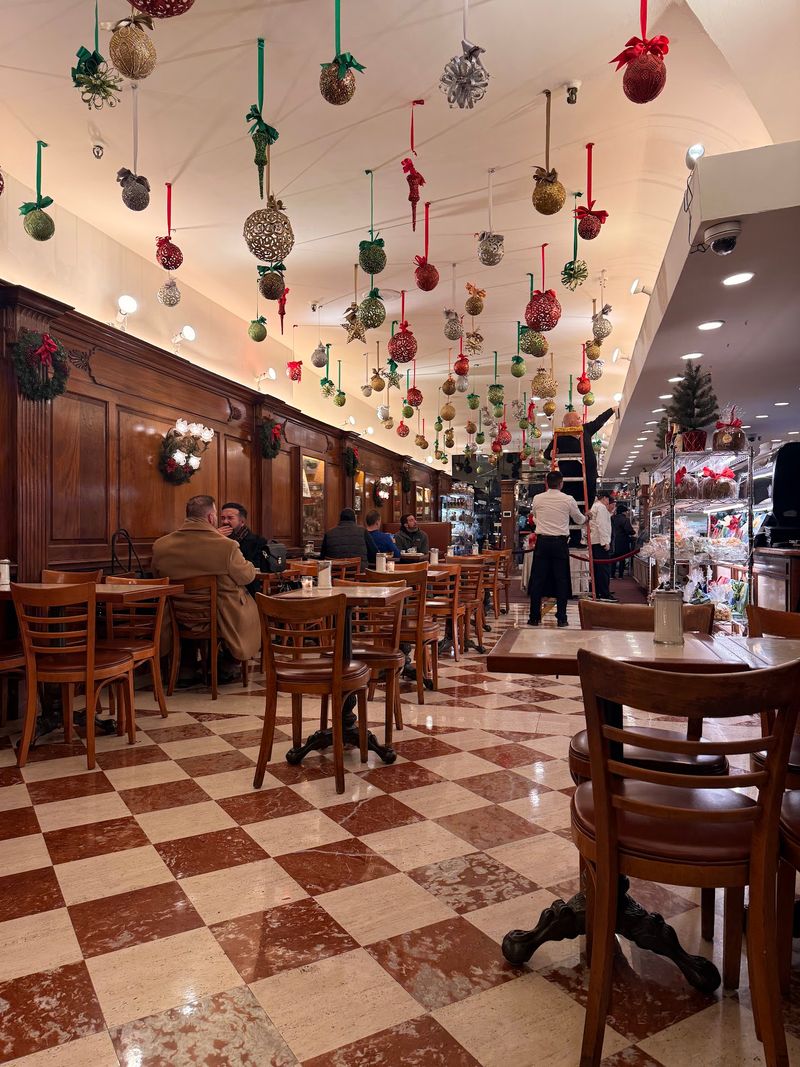 An Old-School Interior That Feels Timeless