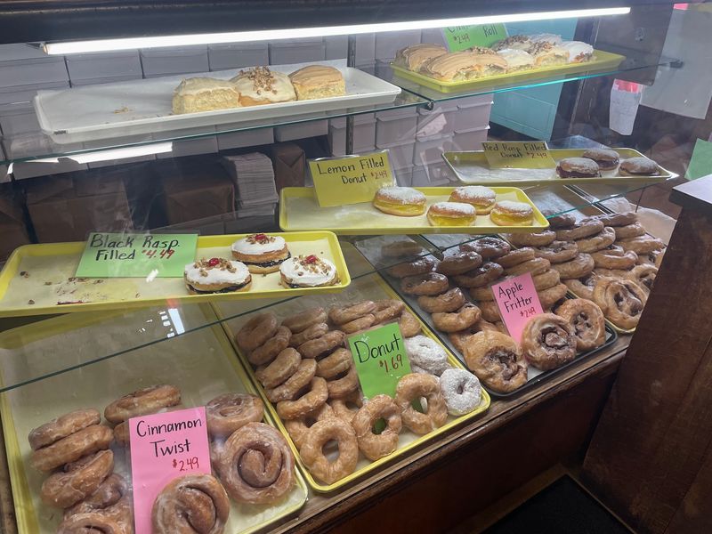 Apple Fritters and Donuts Worth the Drive
