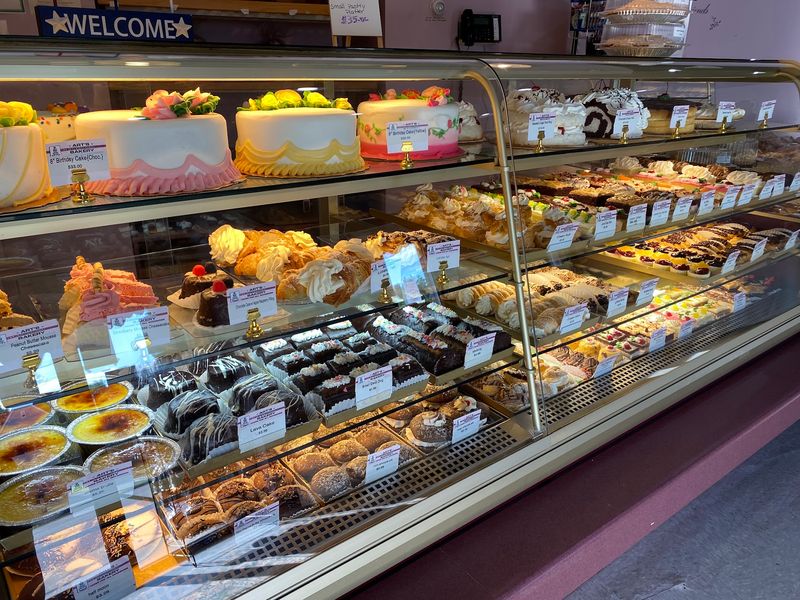 Art's International Bakery, Raynham, MA