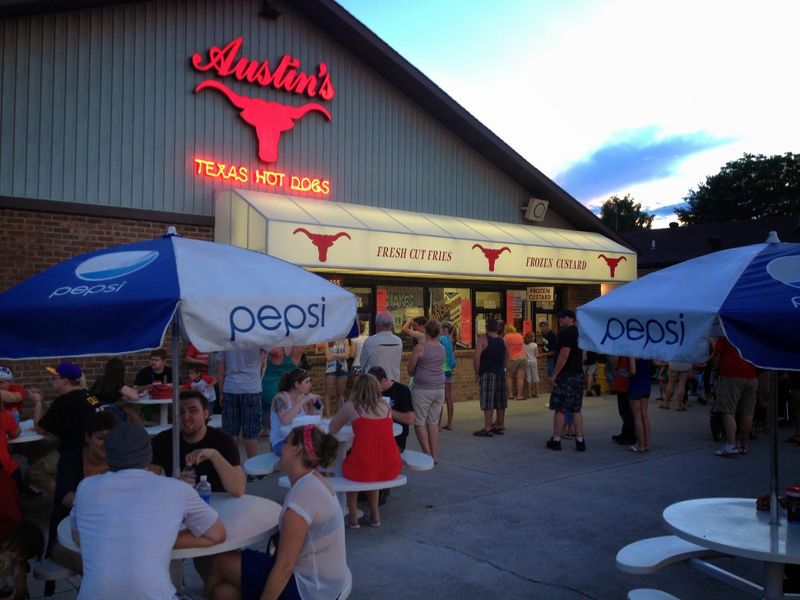 Austin's Texas Hot Dogs, Tyrone, PA