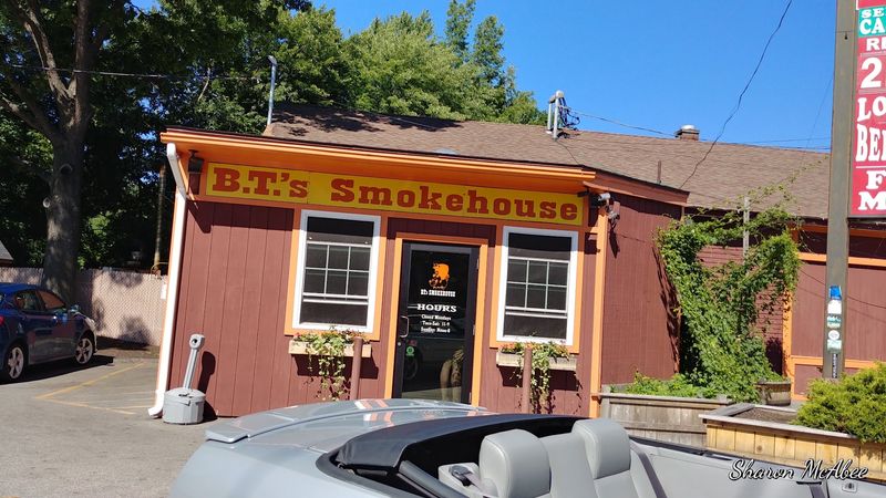 B.T.'s Smokehouse, Sturbridge, MA B.T.'s Smokehouse, Sturbridge, MA