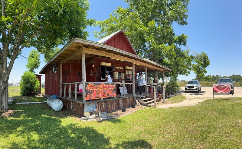 BARNYARD BBQ, Douglas, GA BARNYARD BBQ, Douglas, GA