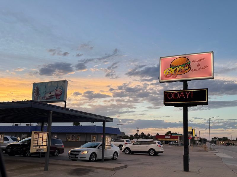 BJ's Burgers & Beverage, Lamar, CO