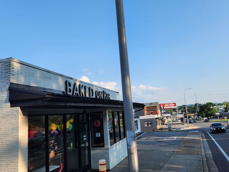Baked on 8th, Nashville, TN Baked on 8th, Nashville, TN