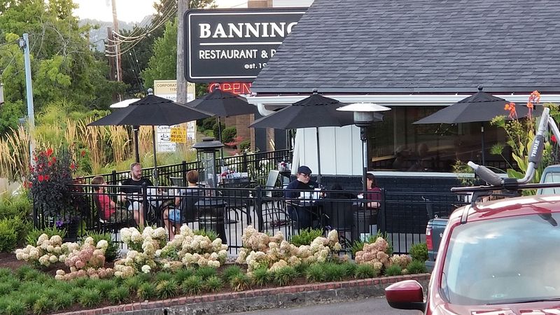 Banning's Restaurant & Pie House, Tigard, OR