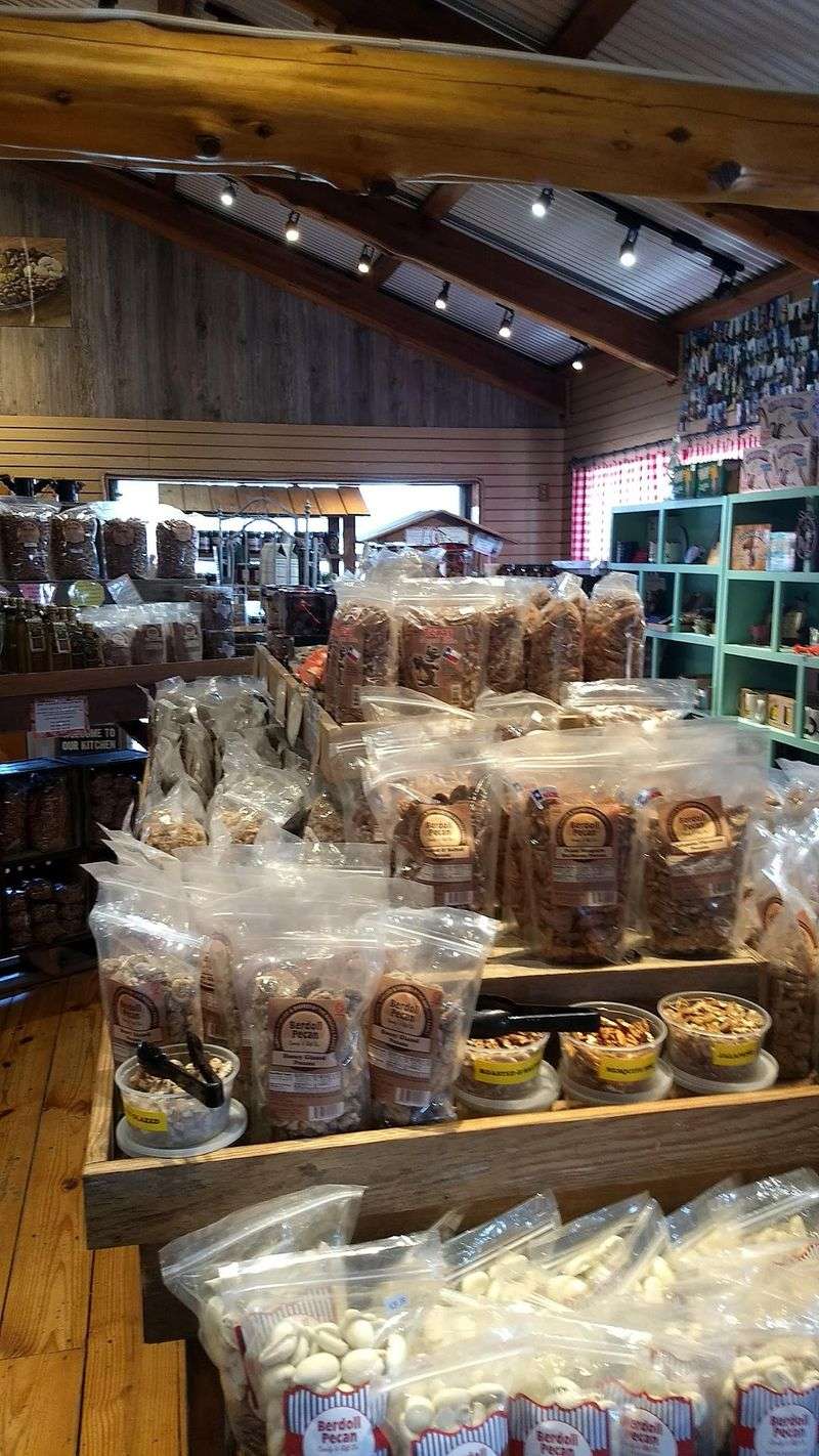 Berdoll Pecan Candy & Gift Company, Cedar Creek, TX
