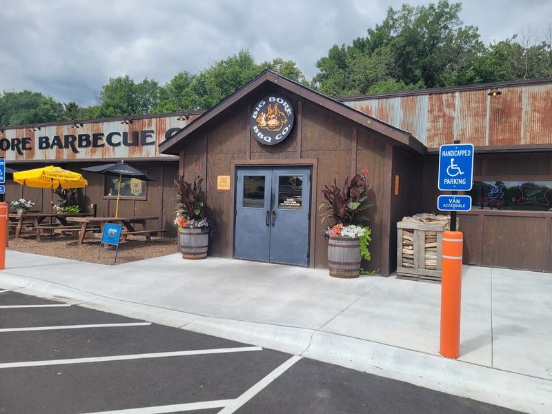 Big Bore Barbecue, Hanover, MN