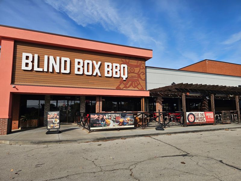 Blind Box BBQ, Shawnee, KS