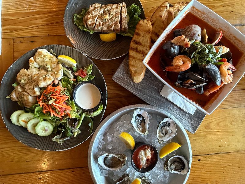 Blue Water Seafood Market & Grill, San Diego, CA