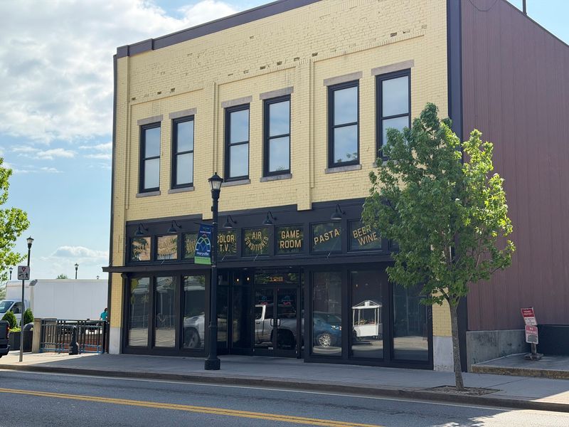 Bluetick Tavern, Maryville, TN Bluetick Tavern, Maryville, TN