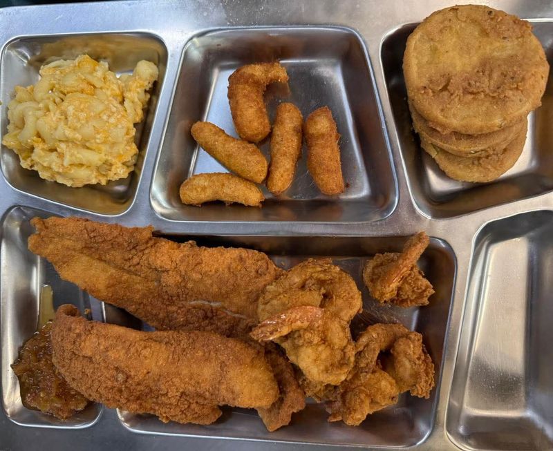 Boondocks Fish Camp & Smoke House, Gray Court, SC