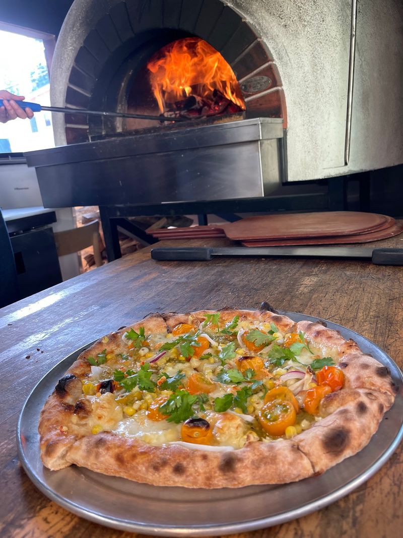 Boone Dog Pizza, Sisters, OR