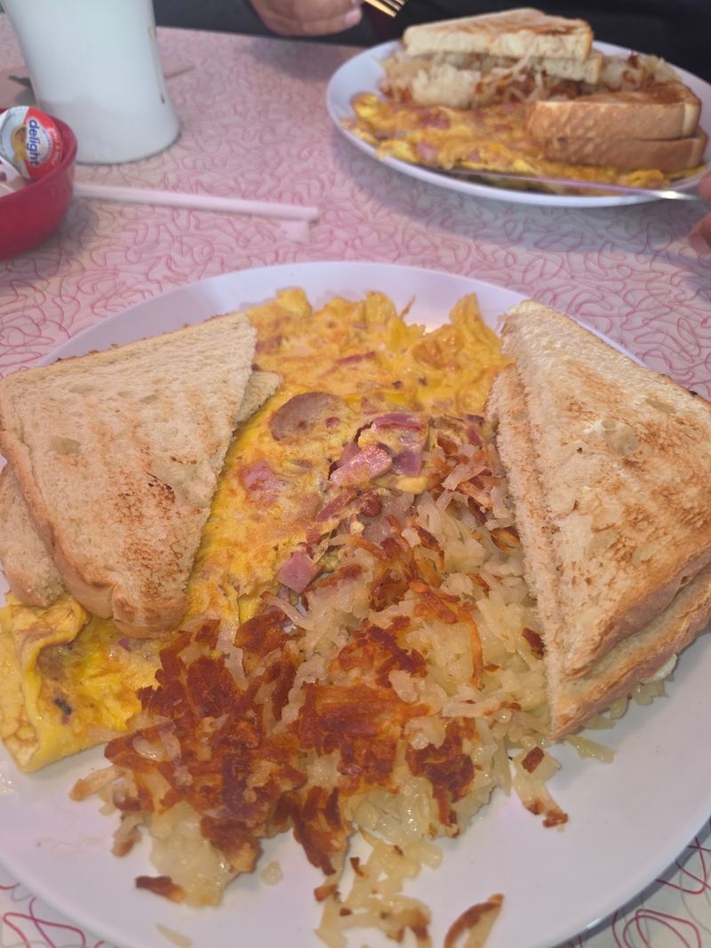Breakfast That Draws A Crowd Breakfast That Draws A Crowd