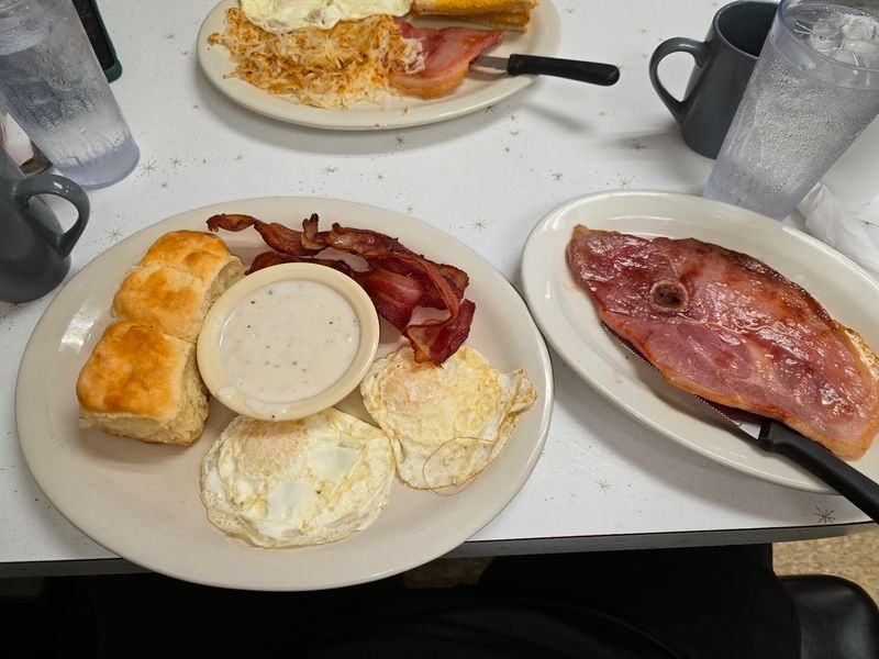 Breakfast That Draws a Crowd