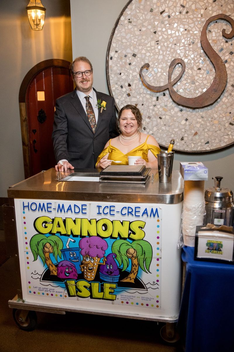 Bringing the Ice Cream Cart to Events Bringing the Ice Cream Cart to Events