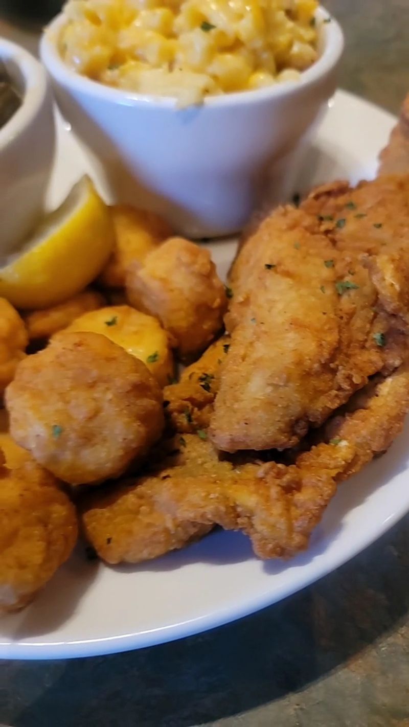 Bucky's Seafood & Deep Southern Cooking, Walterboro, SC