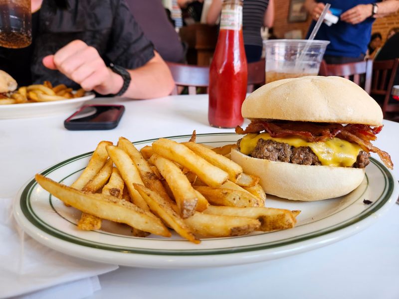 Burgers Made Fresh, Never Frozen