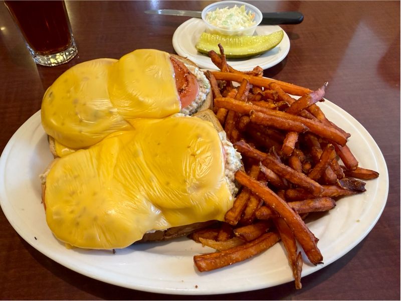 Burgers, Sandwiches And Sides Worth The Detour
