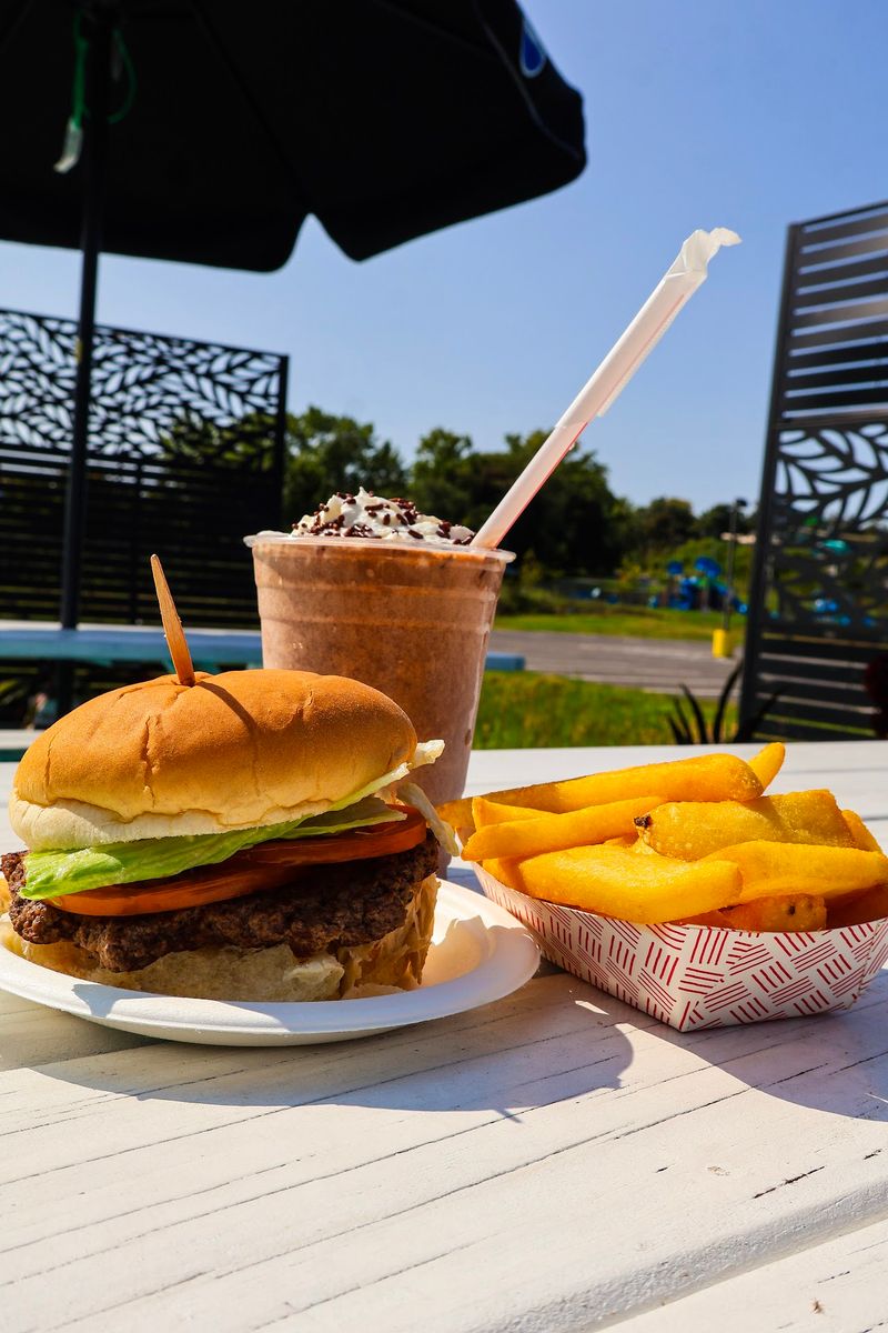 Burgers That Earn the Line Out the Door Burgers That Earn the Line Out the Door