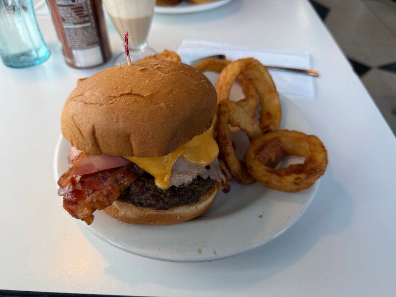 Burgers That Regulars Rave About Burgers That Regulars Rave About