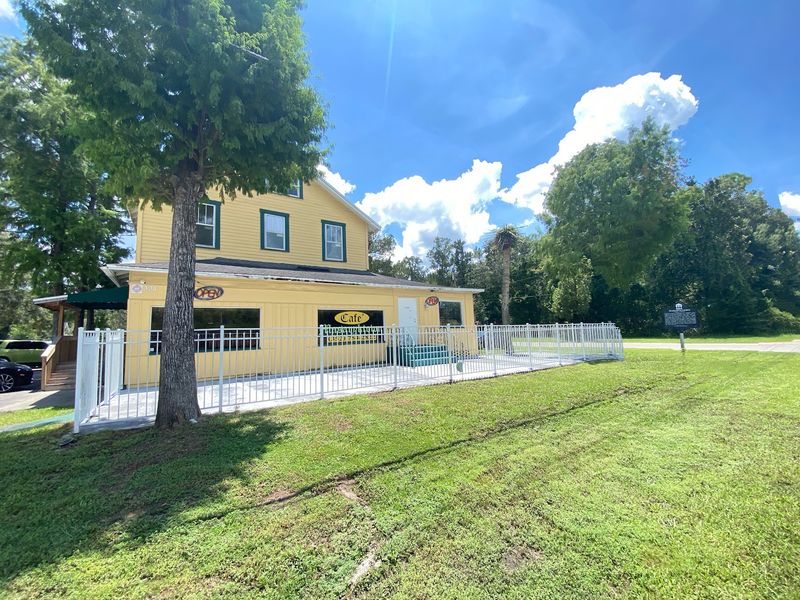 Cafe Masaryktown, Masaryktown, FL