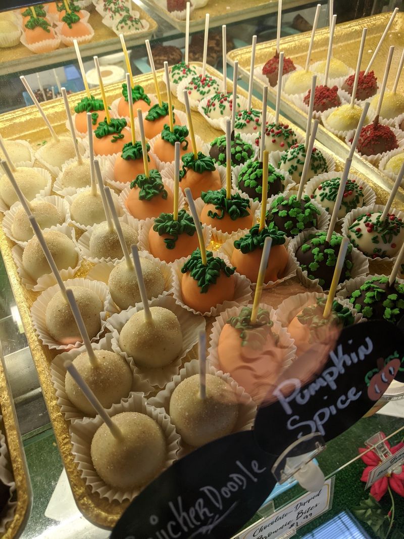 Cake Pops and Little Bites