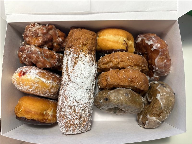 Carlson's Donuts, Severn, MD