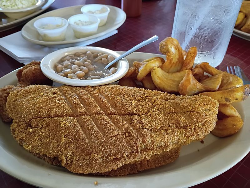 Catfish Kettle Restaurant, Farmington, MO