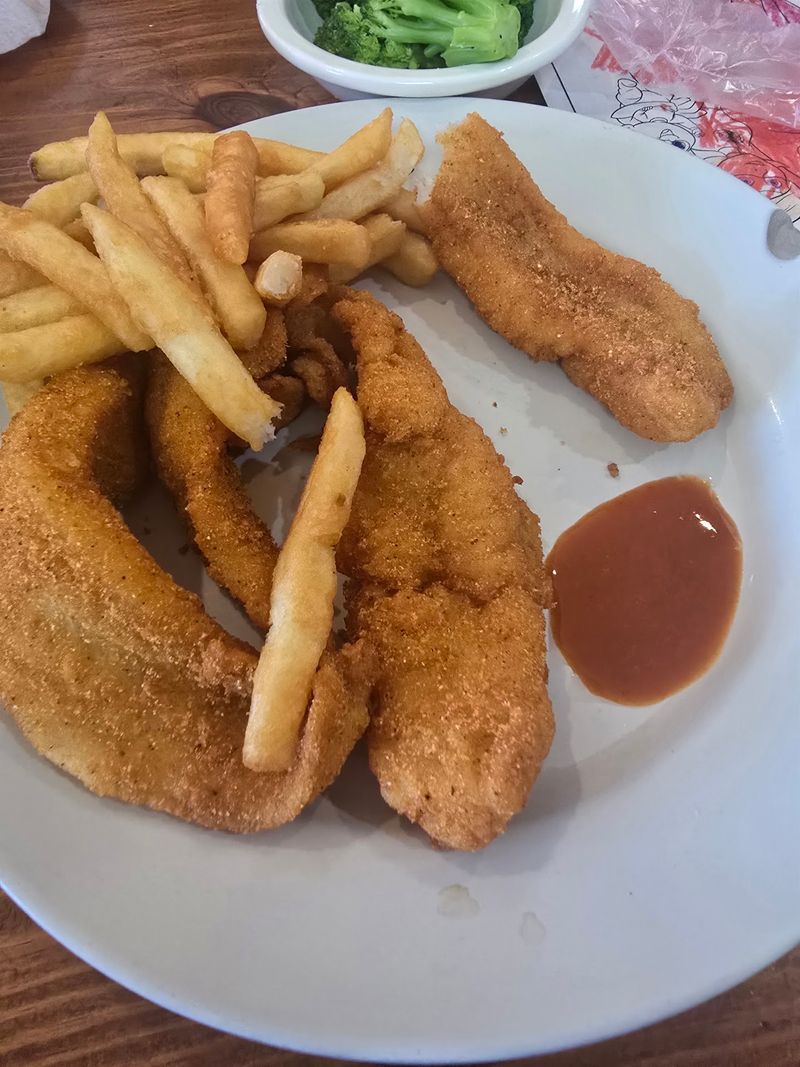 Catfish That Earns the Detour Catfish That Earns the Detour